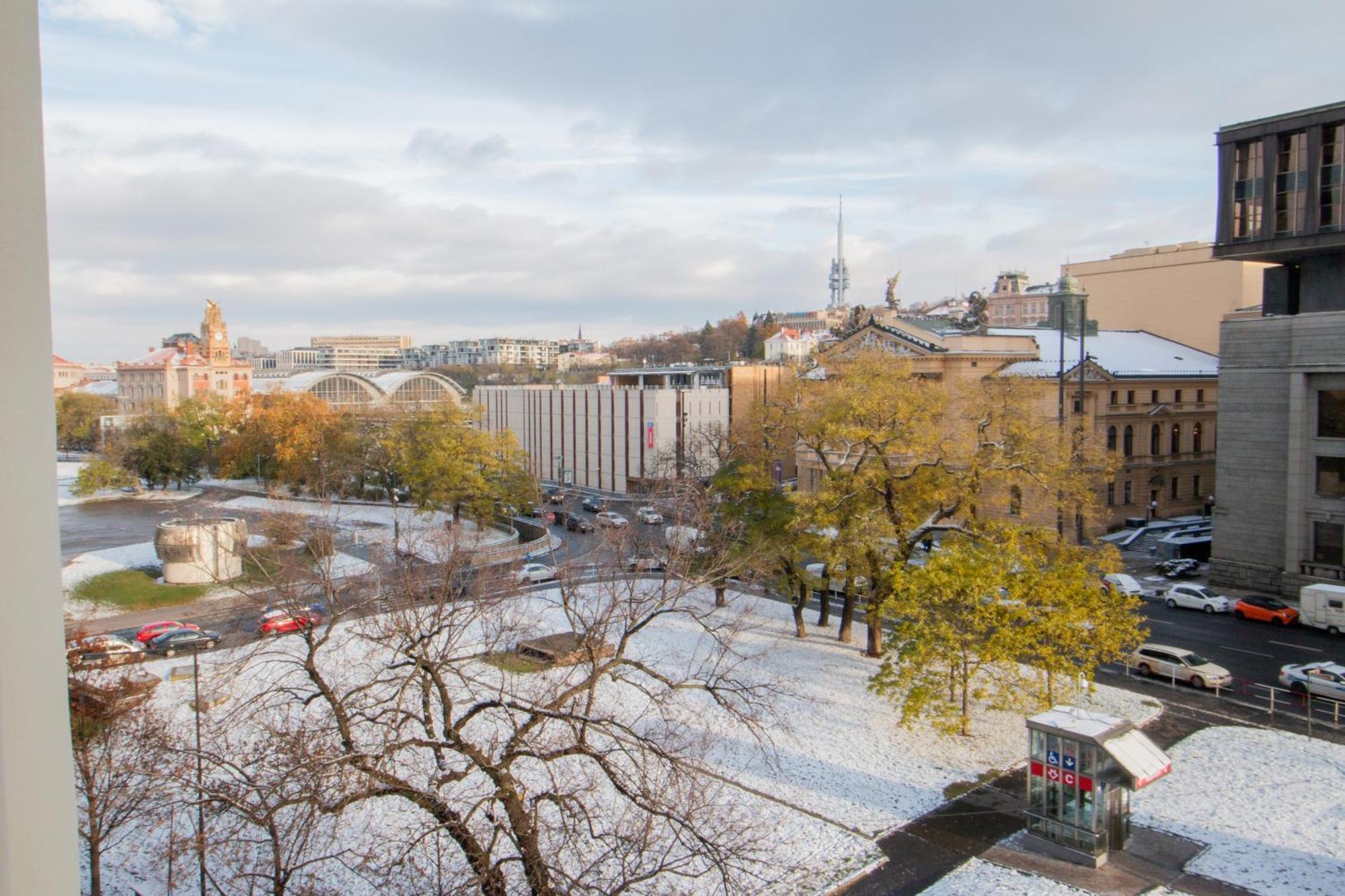 Washingtonova Cr Apartments براغ المظهر الخارجي الصورة